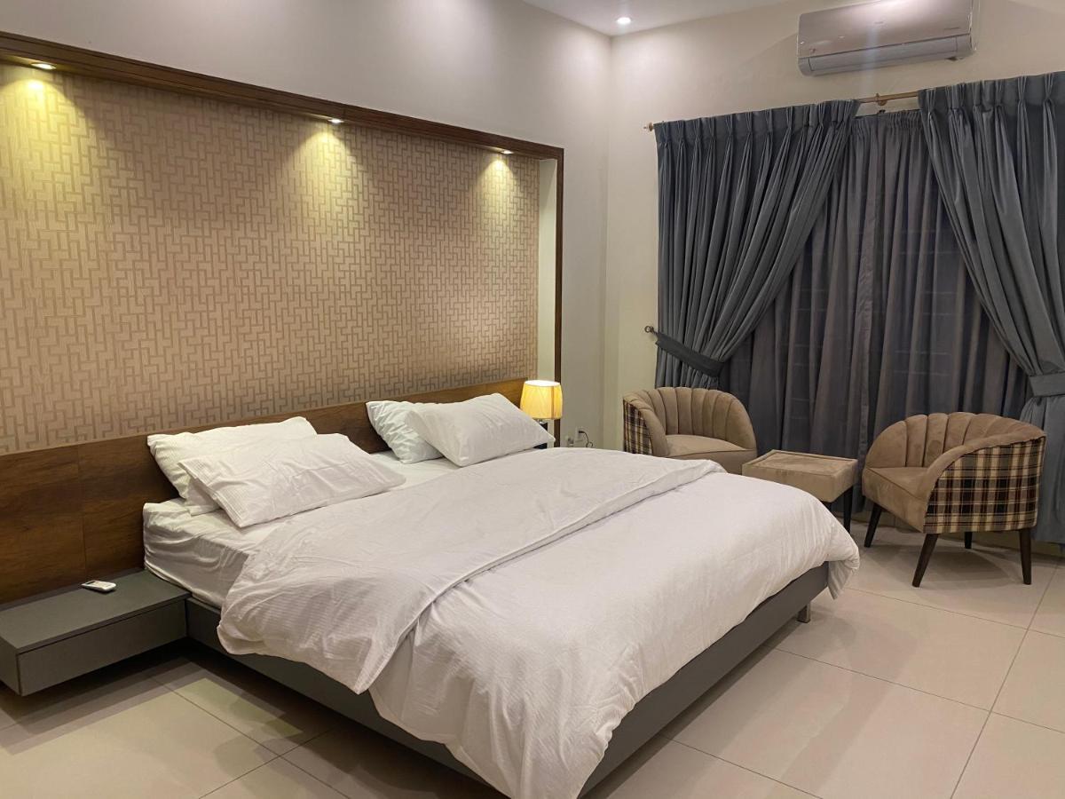 Luxury Guest House In Bahria Town Rávalpindí Exteriér fotografie