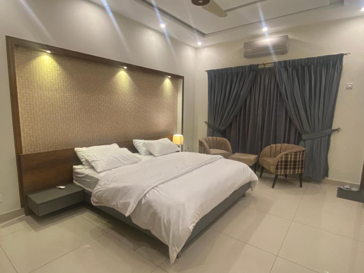Luxury Guest House In Bahria Town Rávalpindí Exteriér fotografie