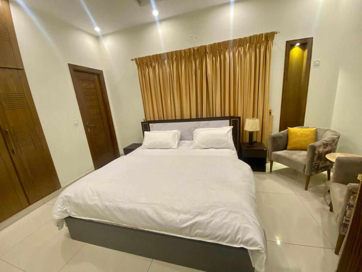 Luxury Guest House In Bahria Town Rávalpindí Exteriér fotografie