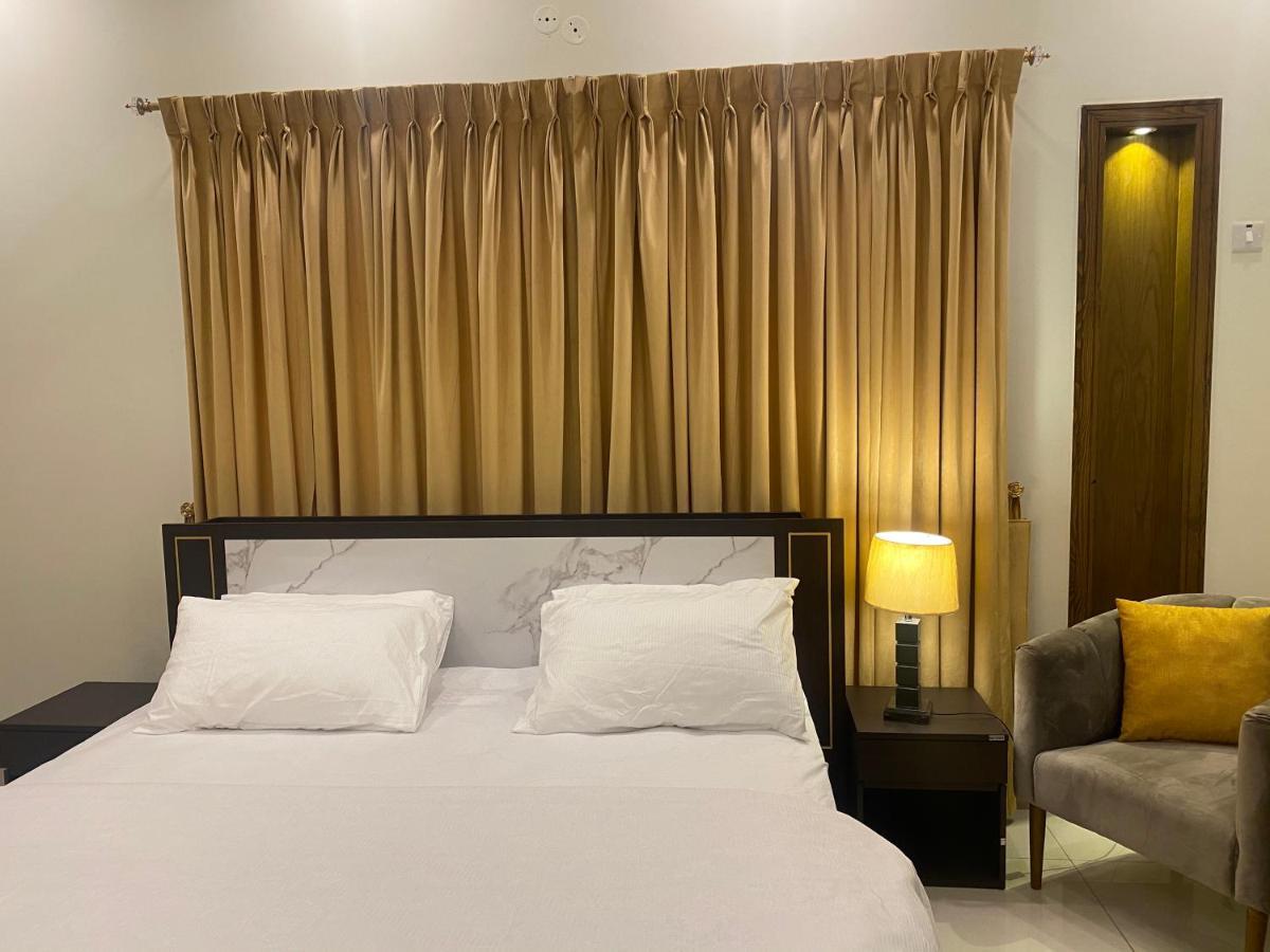 Luxury Guest House In Bahria Town Rávalpindí Exteriér fotografie