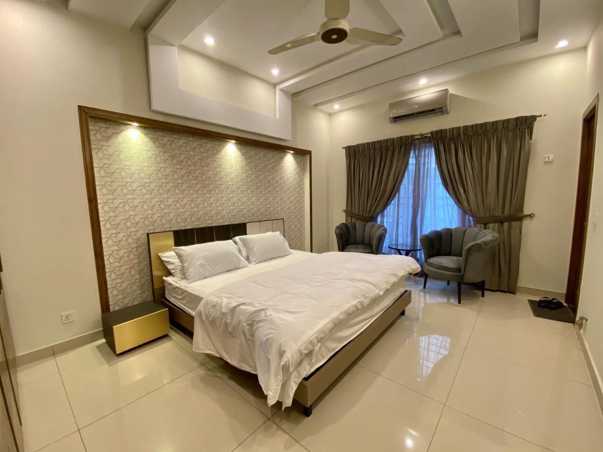 Luxury Guest House In Bahria Town Rávalpindí Exteriér fotografie